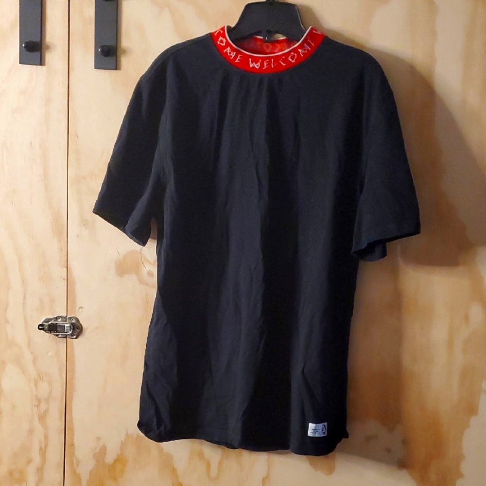 Welcome Black T-Shirt with Red Collar